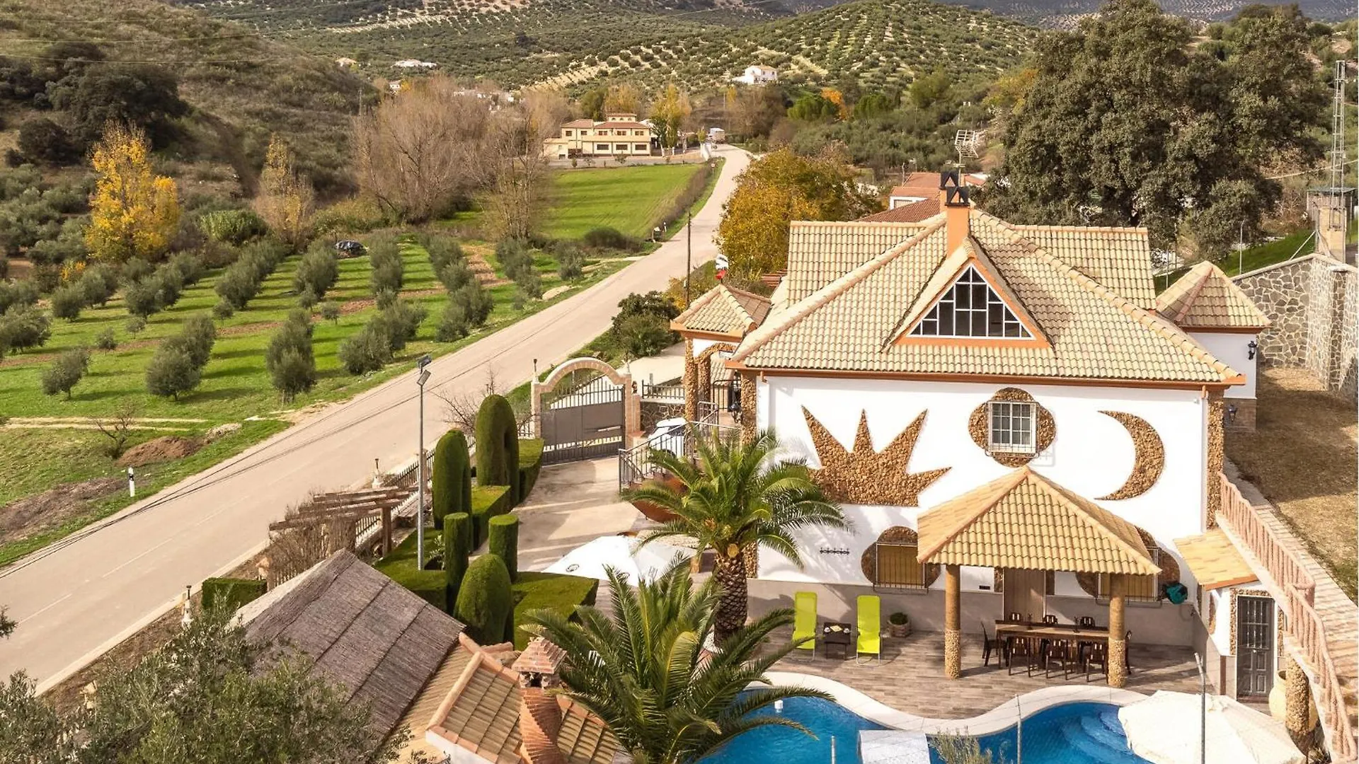 Amazing Home In Algarinejo