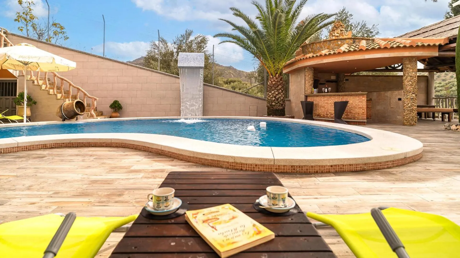 Holiday home Amazing Home In Algarinejo